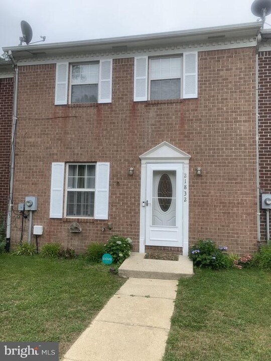 21832 Ronald Dr in Lexington Park, MD - Building Photo
