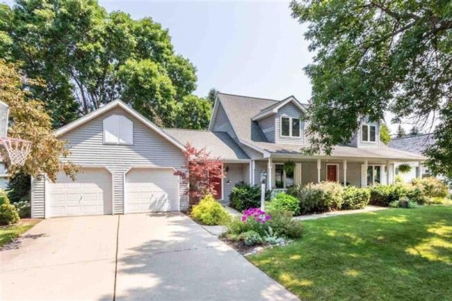 property at 1266 Dover Ln