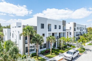 Parc 12 in Fort Lauderdale, FL - Building Photo