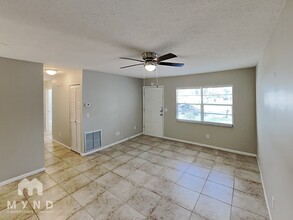 7707 Jodi Lynn Dr in Tampa, FL - Building Photo - Building Photo