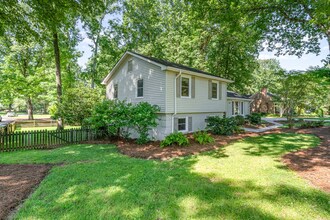 4014 Sulkirk Rd in Charlotte, NC - Building Photo - Building Photo