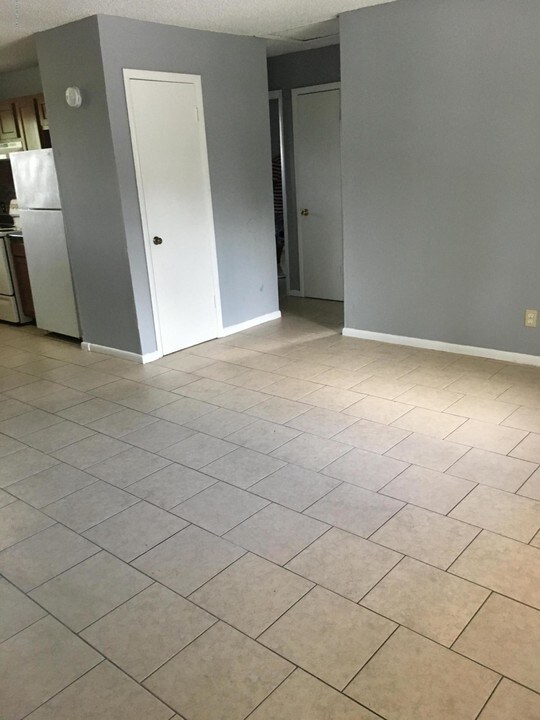 5219 Westchase Ct-Unit -2 in Jacksonville, FL - Building Photo
