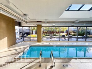 65 E Monroe St, Unit 4618 in Chicago, IL - Foto de edificio - Building Photo