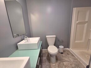 39 Orleans St, Unit 2 in Boston, MA - Building Photo - Building Photo