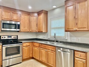 323 Frank Dr in Charlotte, NC - Building Photo - Building Photo