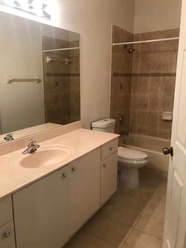 7937 Tuscany Ct in Tamarac, FL - Foto de edificio - Building Photo