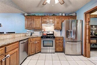 14301 S Brent Dr in Oklahoma City, OK - Foto de edificio - Building Photo