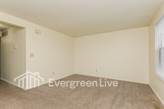 8107 Mt Aetna St in Dayton, OH - Building Photo - Building Photo