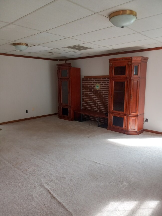 3 Harding Dr, Unit Basement apt. in Greenville, SC - Building Photo - Building Photo