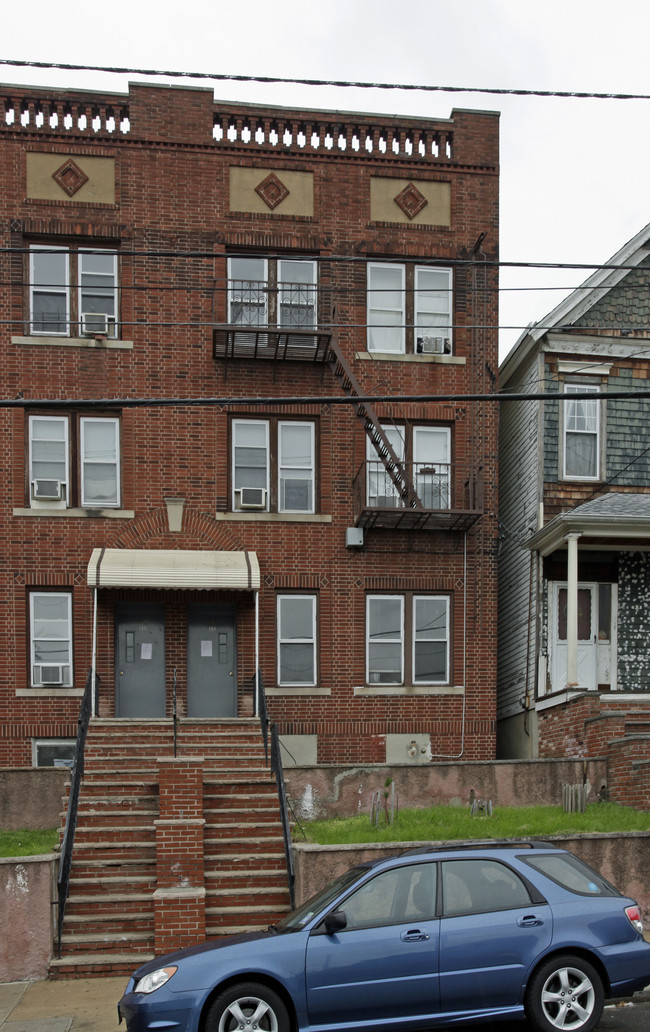 194 Seaview Ave in Jersey City, NJ - Building Photo - Building Photo