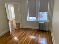 1109 Boylston St, Unit 4 in Boston, MA - Building Photo - Building Photo