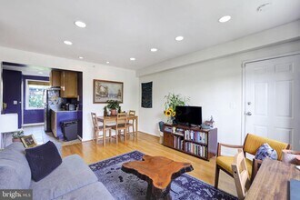 1411 Massachusetts Ave SE in Washington, DC - Building Photo - Building Photo