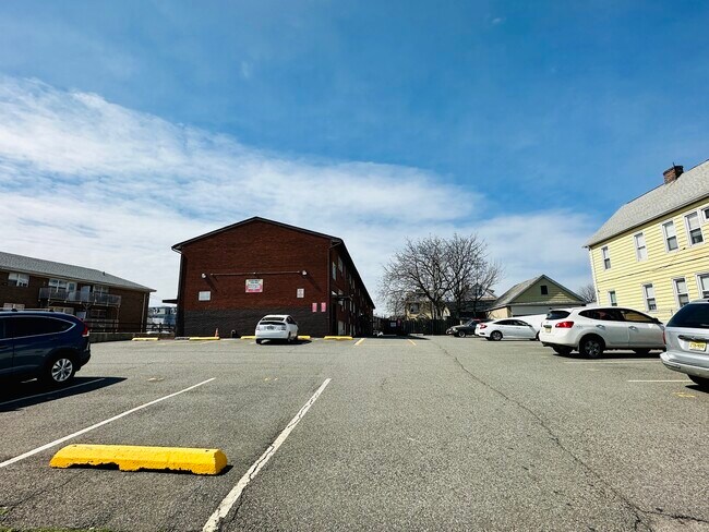 364 Williamson St in Elizabeth, NJ - Foto de edificio - Building Photo