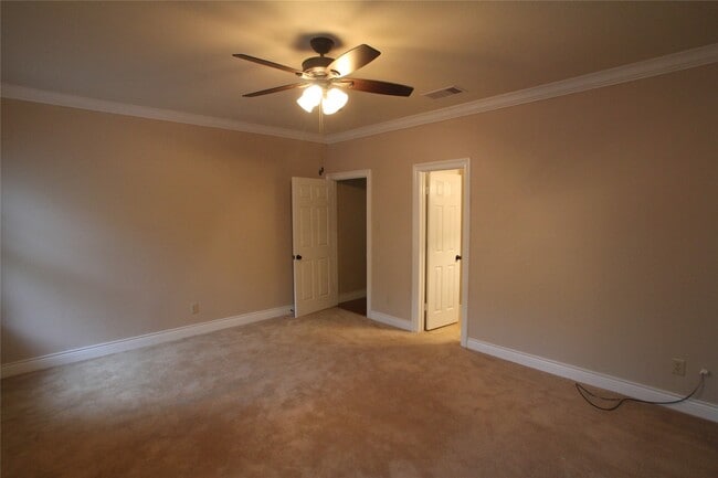 property at 17627 Red Oak Dr
