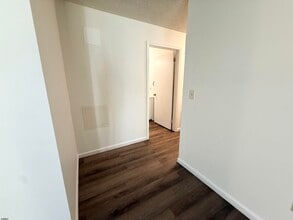 11 Colonial Ct in Galloway, NJ - Building Photo - Building Photo