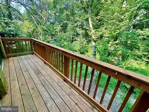 1526 Scandia Cir in Reston, VA - Building Photo - Building Photo