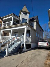 1340 Oak St in Columbus, OH - Building Photo - Building Photo