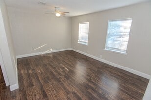1203 Sunset Dr in Pasadena, TX - Building Photo