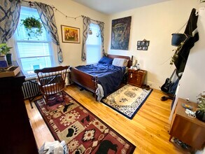 3 Oswald St, Unit 3T in Boston, MA - Building Photo - Building Photo