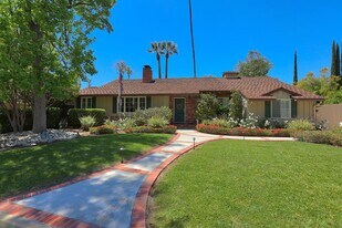 605 Brightside Ln in Pasadena, CA - Building Photo