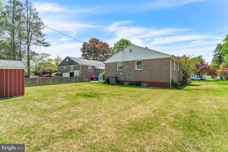 915 Springhaven Rd in Springfield, PA - Building Photo - Building Photo