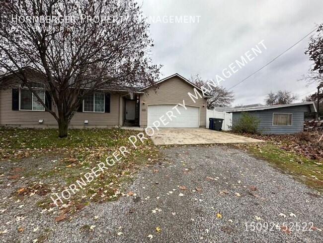 property at 623 S Bowdish Rd