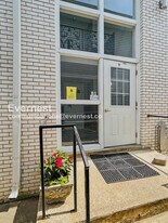 613 Hillsboro Rd, Unit APT B27 in Franklin, TN - Building Photo