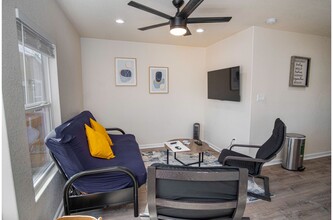 241 Delmar St-Unit -Delmar #2 in San Antonio, TX - Building Photo - Building Photo