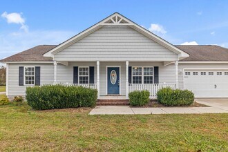 156 Louie Ln in Jacksonville, NC - Building Photo - Building Photo