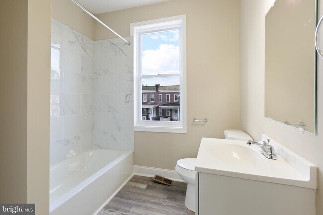 2905 Ridgewood Ave photo'