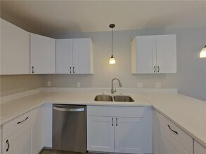 827 Garceau Ln in Vadnais Heights, MN - Building Photo - Building Photo