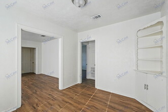 316 W Avenue D in Garland, TX - Building Photo - Building Photo
