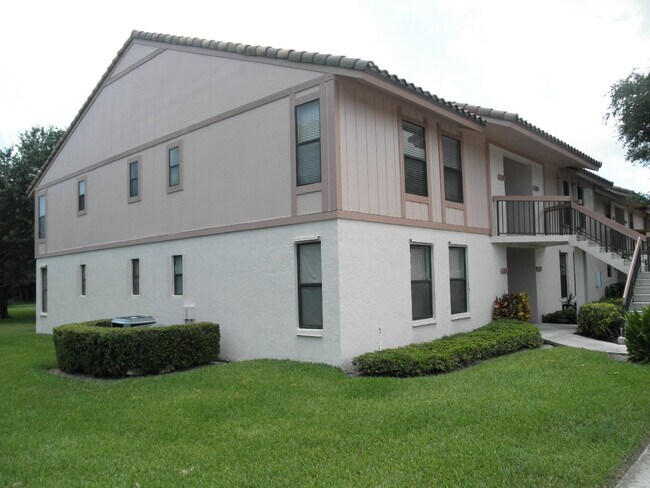 3300 Jaywood Terrace in Boca Raton, FL - Building Photo - Building Photo