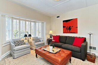 8022 E Boulevard Dr in Alexandria, VA - Building Photo - Building Photo