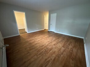 1001 S Josephine Boyd St in Greensboro, NC - Building Photo - Building Photo