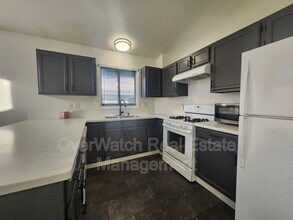 8111 Medellin Cir in Anchorage, AK - Building Photo - Building Photo