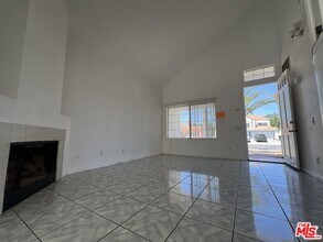 659 Periwinkle Ln in Perris, CA - Foto de edificio - Building Photo