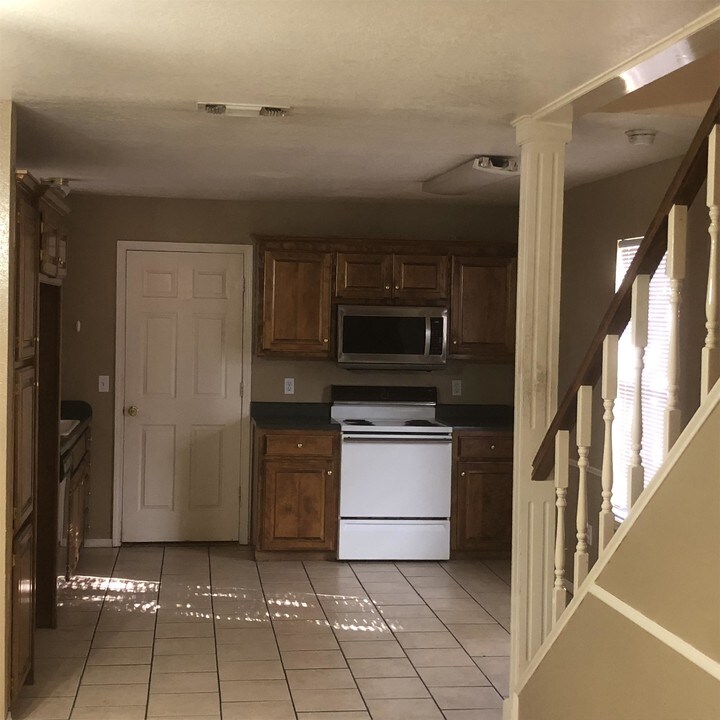 2905 Mable Dr-Unit -1 in Canyon, TX - Building Photo