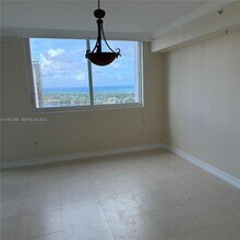 19400 Turnberry Way in Aventura, FL - Foto de edificio - Building Photo