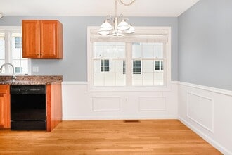 1005 Trapelo Rd in Waltham, MA - Building Photo - Building Photo