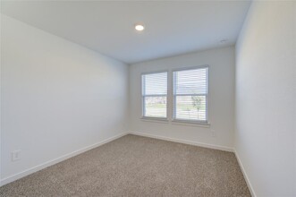 1327 Via Sacra Dr in Richmond, TX - Building Photo - Building Photo