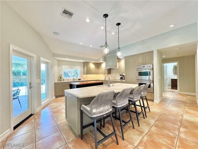 4083 Belair Ln in Naples, FL - Building Photo - Building Photo