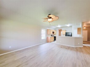2731 Trinity Glen Ln in Houston, TX - Building Photo - Building Photo