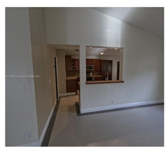 10557 NW 10th Ct in Plantation, FL - Building Photo - Building Photo