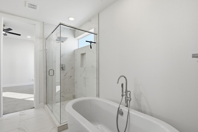 5519 Paraiso Pl