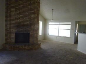 7204 Village Lake Dr in Cypress, TX - Building Photo - Building Photo