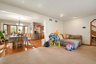 1853 Wallinford Dr in Sun Prairie, WI - Building Photo - Building Photo