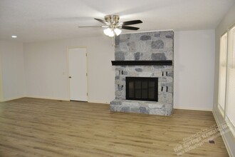 44 Malaga Way in Hot Springs, AR - Building Photo - Building Photo