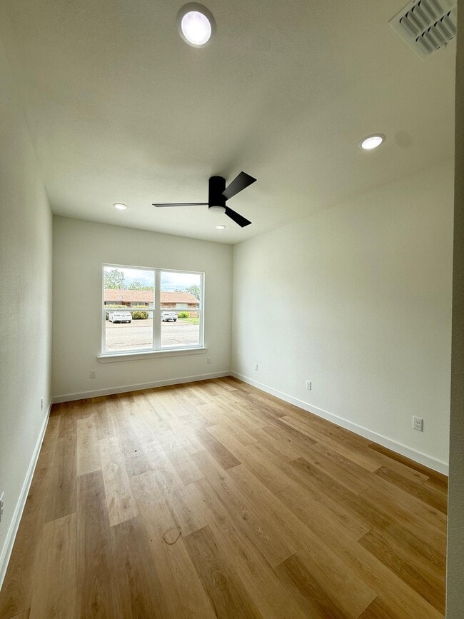 2102 Norwich Ave in Lubbock, TX - Building Photo - Building Photo