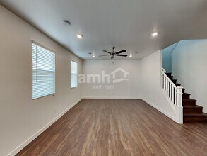 2124 W Alicia Dr in Phoenix, AZ - Foto de edificio - Building Photo